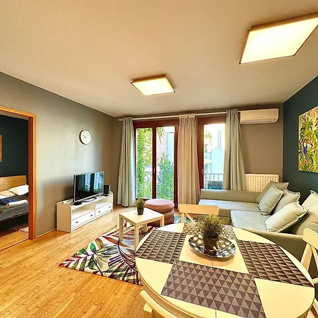 Vibrant Escape-kazincy Apartment Budapest
