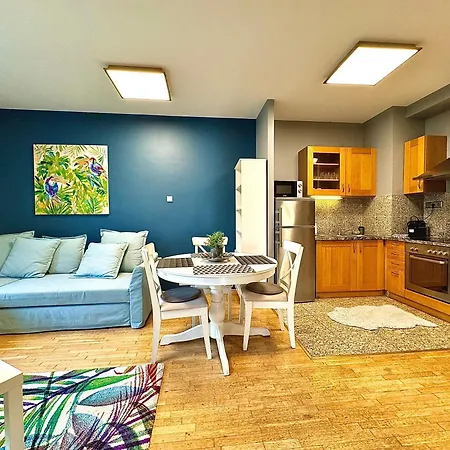 Vibrant Escape-kazincy Apartment Budapest
