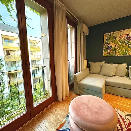 Vibrant Escape-kazincy Apartment
