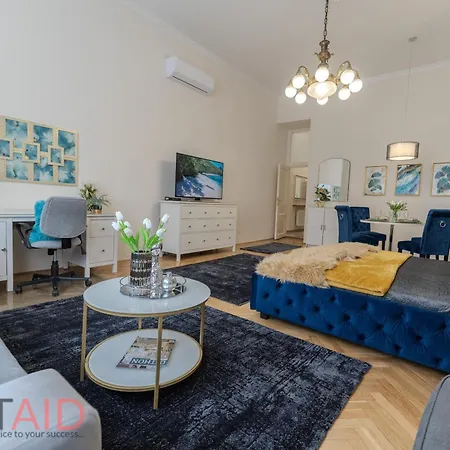 Blue Fountain Design - Hostaid Apartment Budapest
