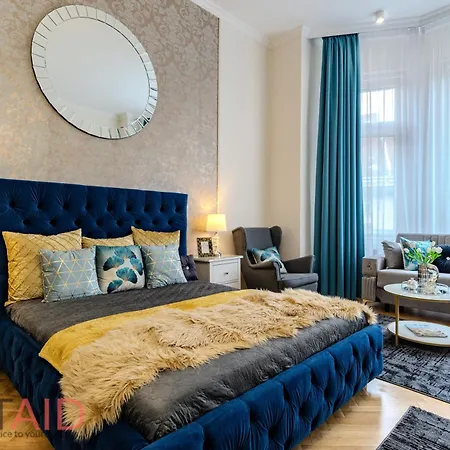 Apartment Blue Fountain Design - Hostaid Budapest