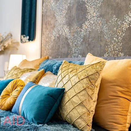 Apartment Blue Fountain Design - Hostaid