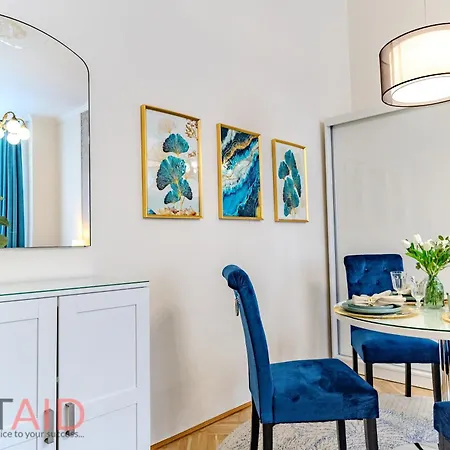 Blue Fountain Design - Hostaid * Budapest