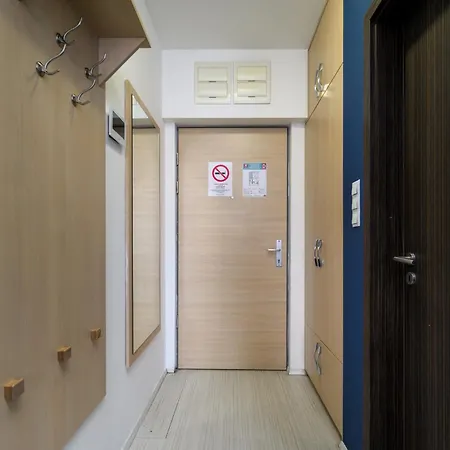 Apartment Sun Residential Suite-free Parking Garage Same Building *