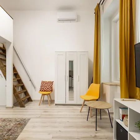 Cosy By Stn * Budapest