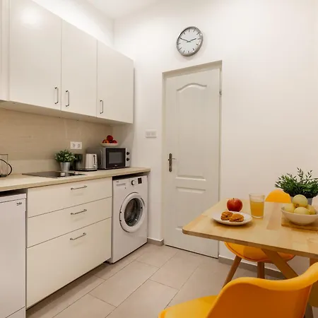 Cosy By Stn Apartman