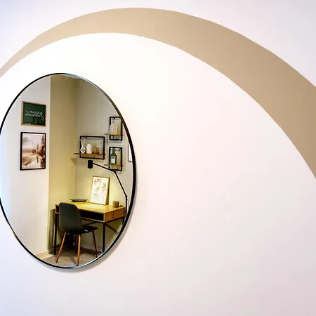 Design Near Park With Free Parking Apartmán
