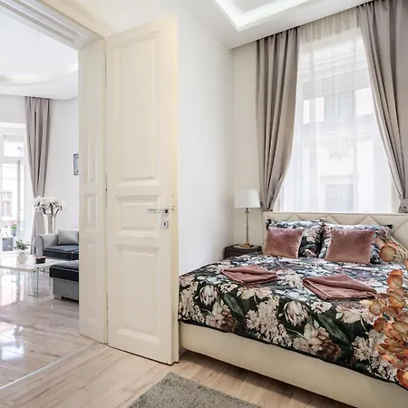 Király 35 Luxury Apartamento