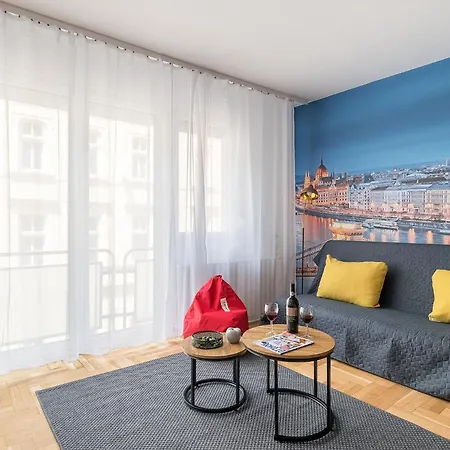 Newly Renovated!!! - Modern 10 Minutes From The Grand Boulevard Budapest