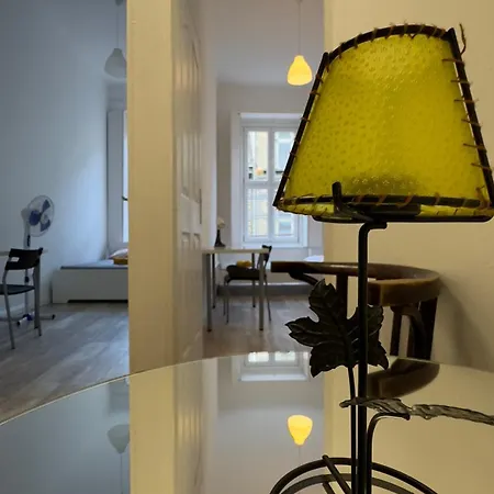 The 5-bedroom Downtown Appartement