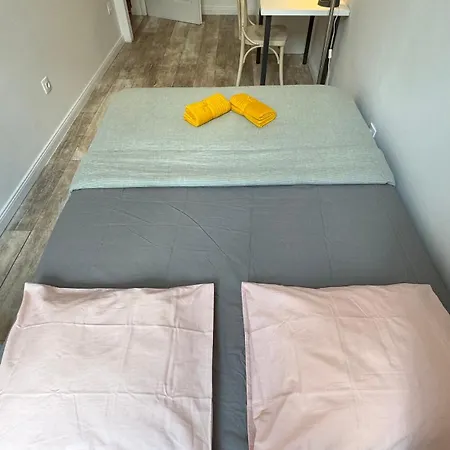The 5-bedroom Downtown Boedapest