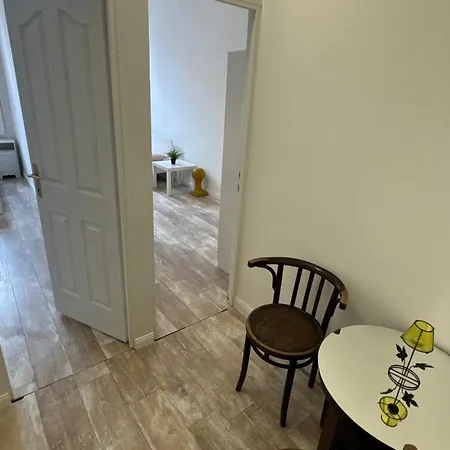 The 5-bedroom Downtown Boedapest