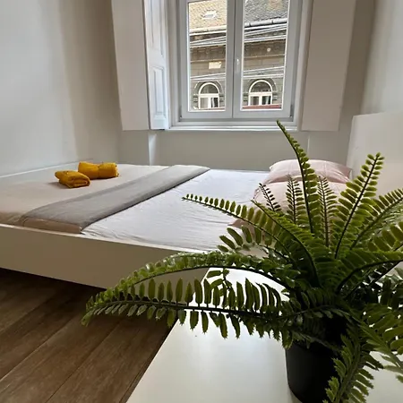 Appartement The 5-bedroom Downtown
