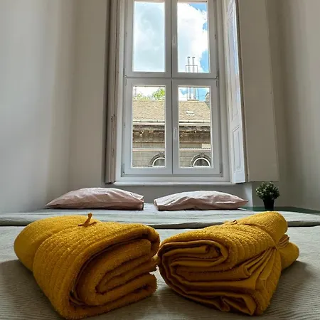 Appartement The 5-bedroom Downtown