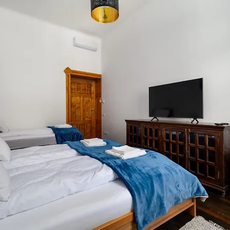 Apartment Rustic Downtown 106 M2