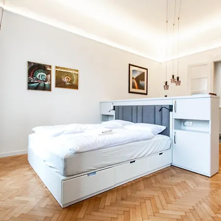 Apartment With Parliament View Budapest