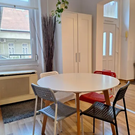 Vibe Apartment, Downtown, Free Parking * Budapest