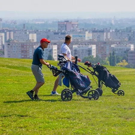 Apartment Maharaja Buda - Private Parking And Garden Budapest