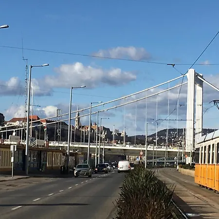 Διαμέρισμα Mint Pearl 3 2 Bathrooms At Kalvin Square Βουδαπέστη