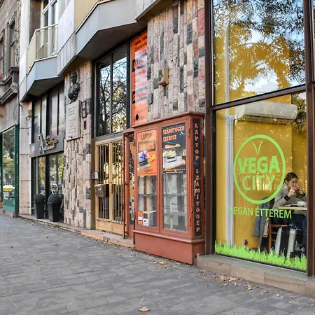 Mint Pearl 3 2 Bathrooms At Kalvin Square Βουδαπέστη
