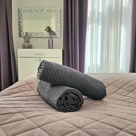 Designer Downtown Gem דירה בודפשט