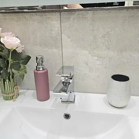 דירה Designer Downtown Gem בודפשט