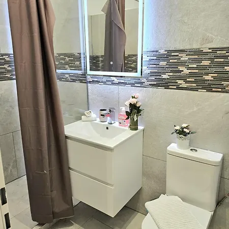 Apartment Designer Downtown Gem