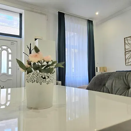 Designer Downtown Gem * Budapest