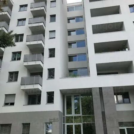 Duna Apartment, Freegarage, 2room, Smarttv,dishwasher