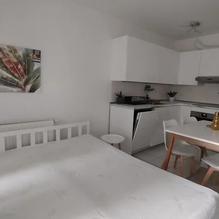Apartment Duna Apartment, Freegarage, 2room, Smarttv,dishwasher