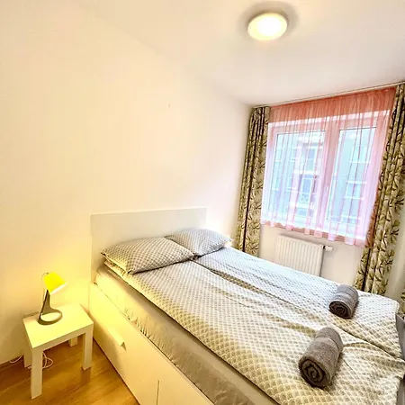 Leo Budapest