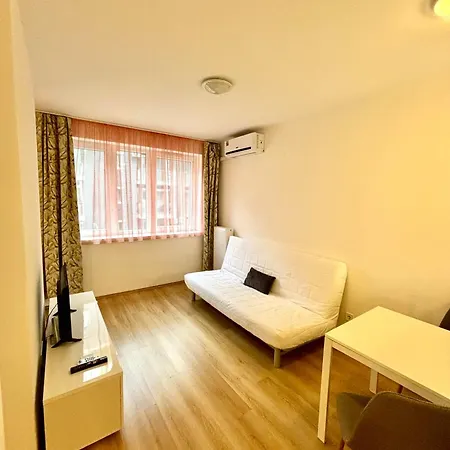 Apartman Leo *