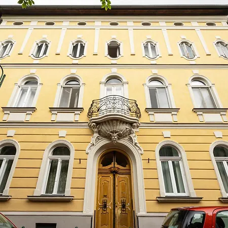Trend Twist Apartment