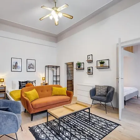 - Fresh Design - New Apartment