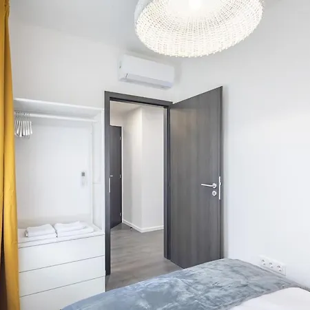 Easy Parking - New - Comfy Apartment *