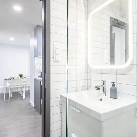 Easy Parking - New - Comfy Apartment