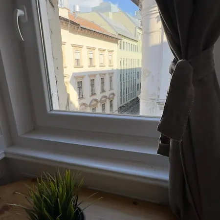 Danube Riverside Apartment *