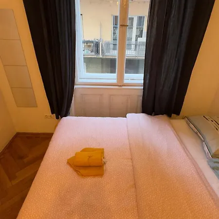 Danube Riverside Apartment Budapest