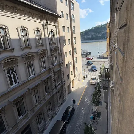 Danube Riverside Apartment