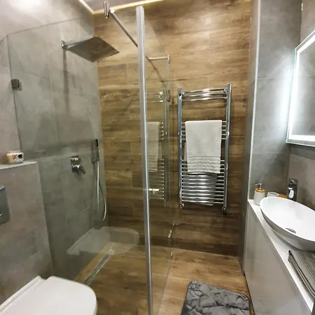 Nirvana Suite,3 Bedrooms, 2 Bathrooms, Acs Boedapest