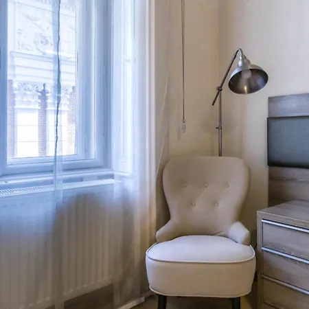 Andrassy Str. Luxury