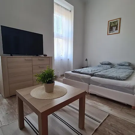 Rivercity Calvary 1 Apartment *