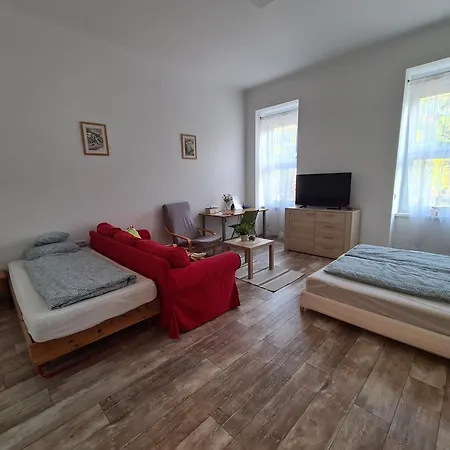 Rivercity Calvary 1 Apartment