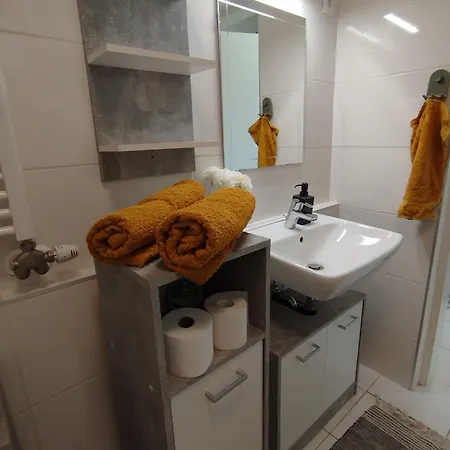 Duna Apartment, Freegarage, 2room, Smarttv,dishwasher *