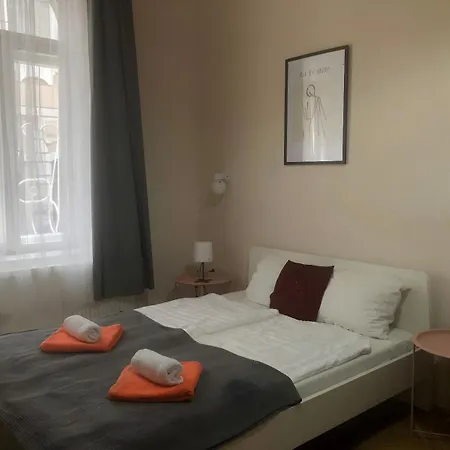 Chic Central Apartment
