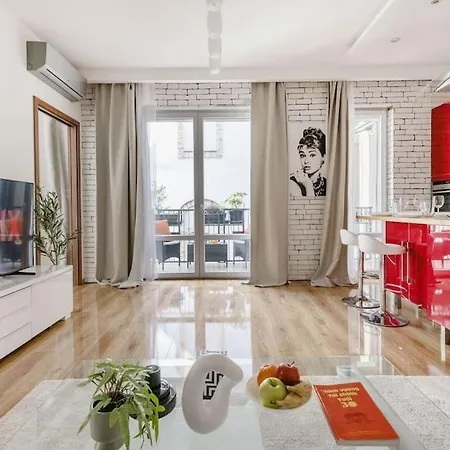 Relaxing Spacious Balcony Super Near Opera Apartment *