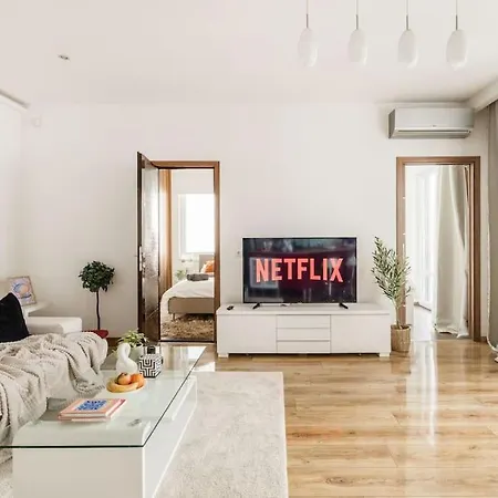Relaxing Spacious Balcony Super Near Opera *