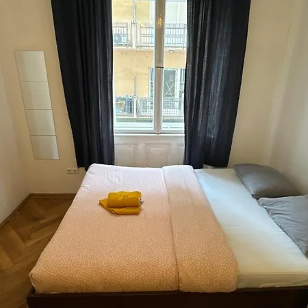 Danube Riverside Apartment *