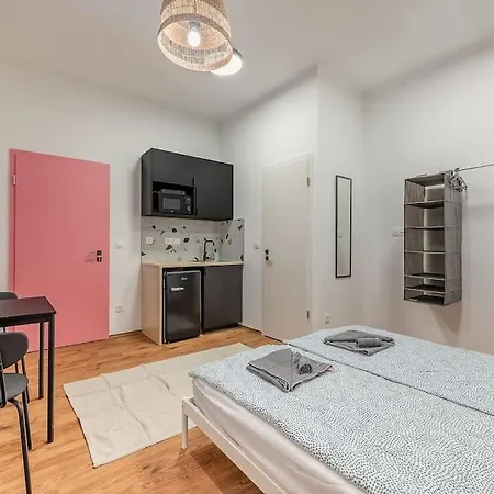 Grand Downtown - Hegedus 8 Apartmán *