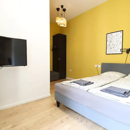 Apartment A13 Downtown With Parking Budapest